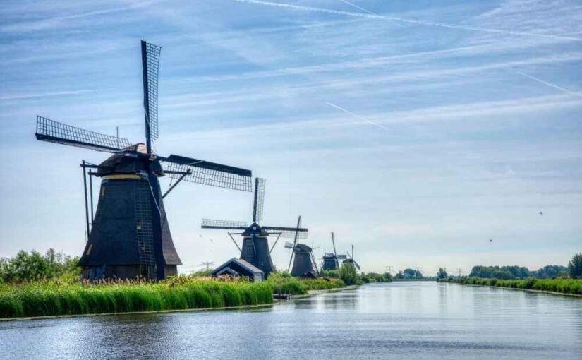 Holandia samochodem: Amsterdam, Delft i Kinderdijk w trasie